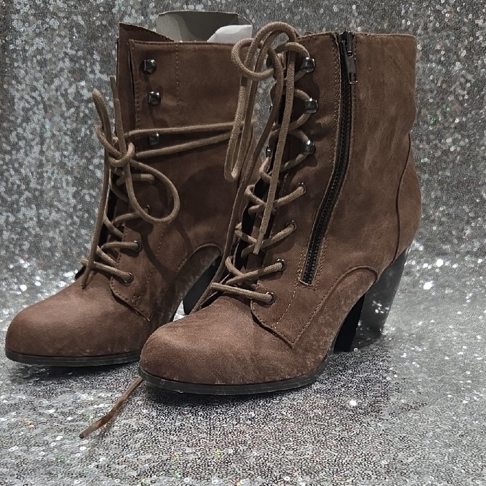 Mojo Moxy Brown Lace-Up Boots